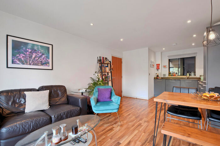 1 Bedroom Apartment To Rent In Kings Quarter, Kings Cross, N1