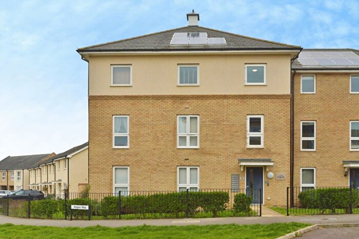 2 Bedroom Flat For Sale In Angus Way, Milton Keynes, Buckinghamshire, MK8