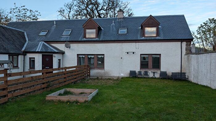 3 Bedroom End Of Terrace House To Rent In The Stables, Balmacaan, Drumnadrochit, Highland, IV63