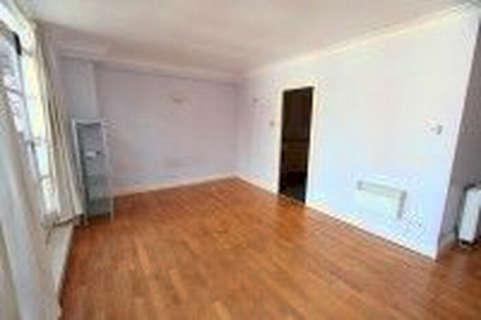 1 Bedroom Flat To Rent In Baltic Place, London, N1