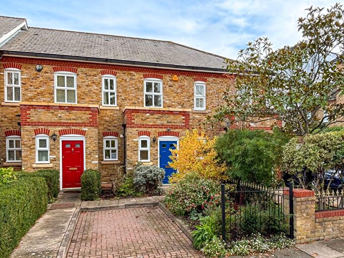 2 Bedroom Terraced House For Sale In Stainton Road, London, SE6