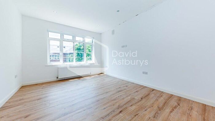 2 Bedroom Apartment To Rent In Risborough Close, Muswell Hill, London, N10