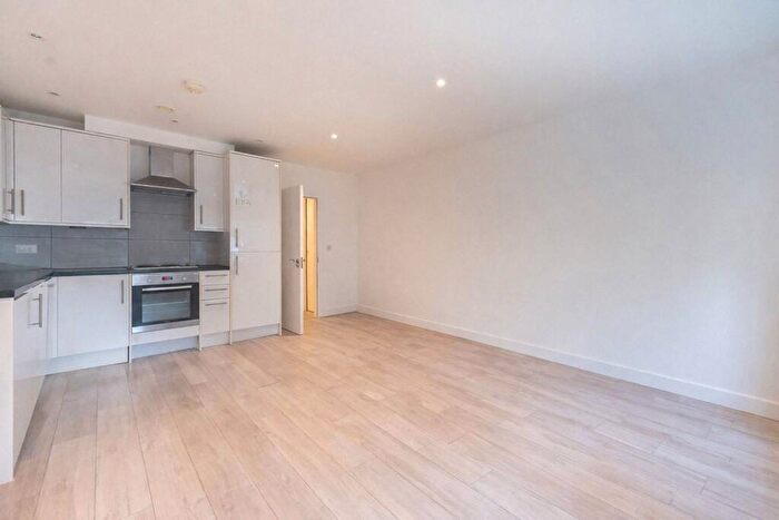 1 Bedroom Flat To Rent In Cranbrook Mews, Walthamstow, E17