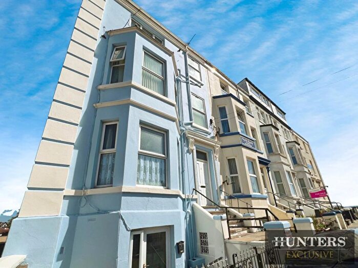 2 Bedroom Flat To Rent In Alexandra Drive, Bridlington, East Riding Of Yorkshire, YO15