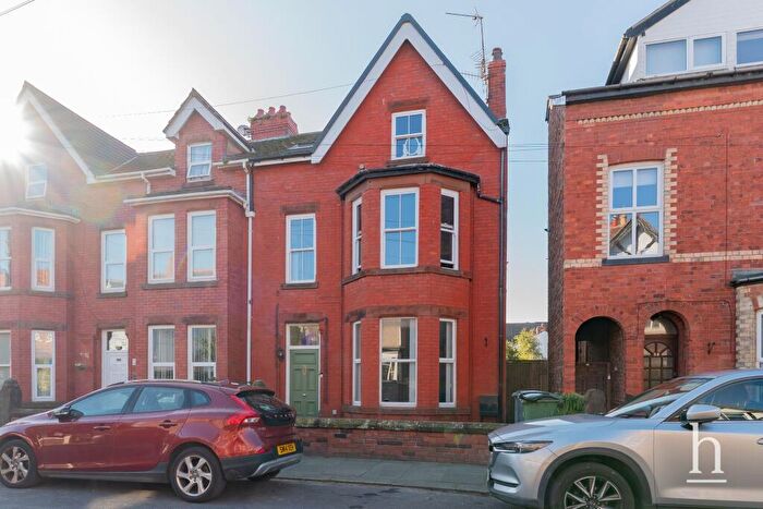 2 Bedroom Apartment For Sale In Church Road, West Kirby, CH48