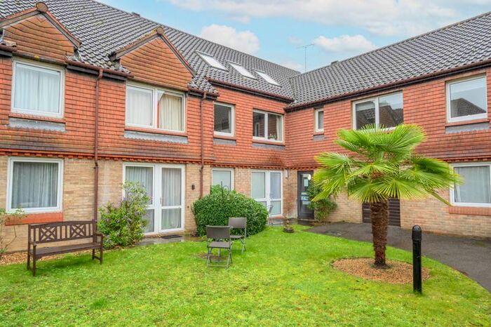 1 Bedroom Property To Rent In Springfield Meadows, Weybridge, KT13