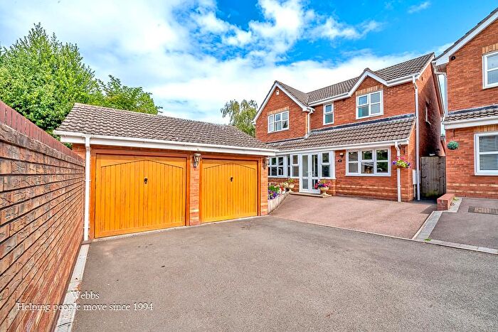 4 Bedroom Property For Sale In Lower Birches Way, Rugeley, WS15