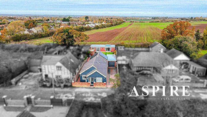 4 Bedroom Detached House For Sale In Clifton Road, Bowers Gifford, Basildon, SS13