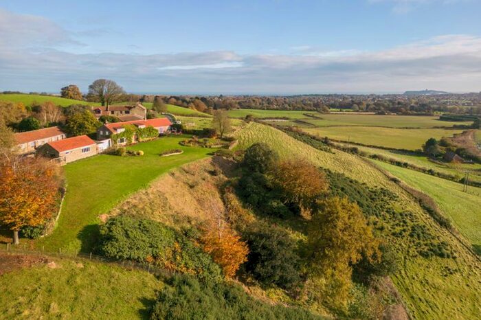 3 Bedroom Detached House For Sale In Scalby Nabs, Scalby, North Yorkshire, YO13