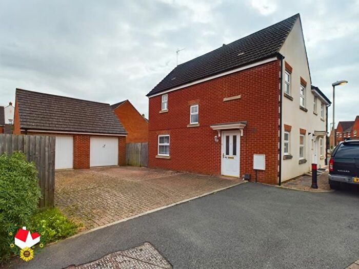 3 Bedroom Semi-Detached House To Rent In Boddington Drive Kingsway, Quedgeley, Gloucester, GL2