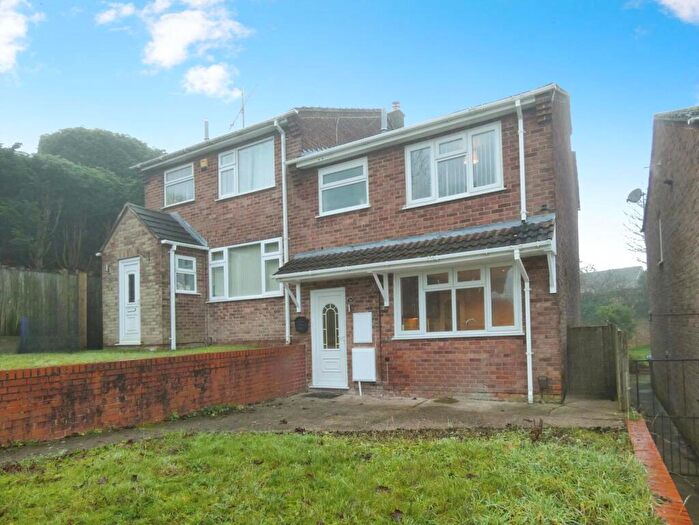 3 Bedroom Semi-Detached House To Rent In Lynnes Close, Blidworth, NG21