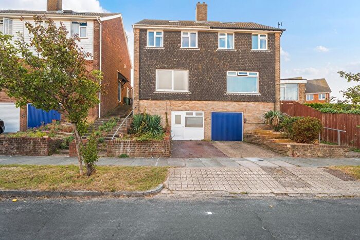 3 Bedroom Semi-Detached House To Rent In Holton Hill, Woodingdean, Brighton, BN2
