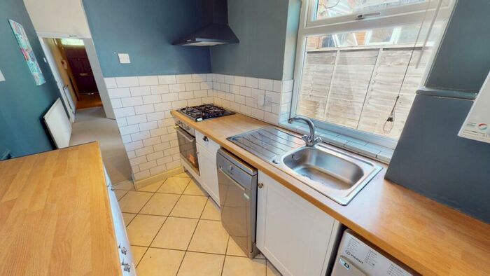 5 Bedroom House To Rent In Leslie Road, B16