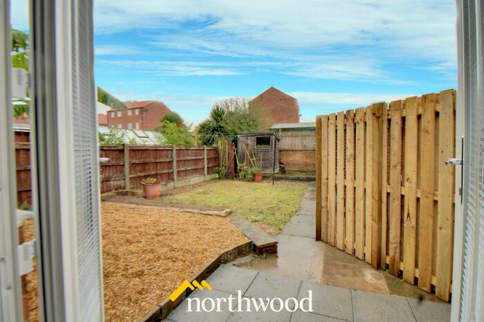 2 Bedroom Bungalow To Rent In Ashburnham Road, Thorne, Doncaster, DN8