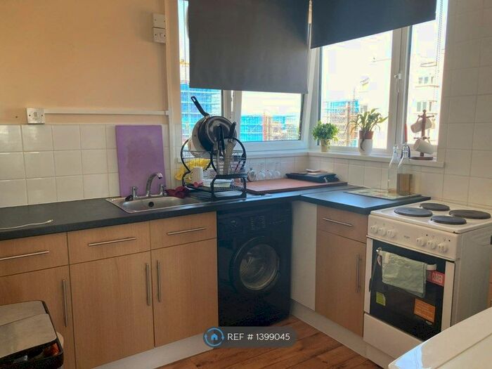 1 Bedroom Flat To Rent In Hinksey Path, London, SE2