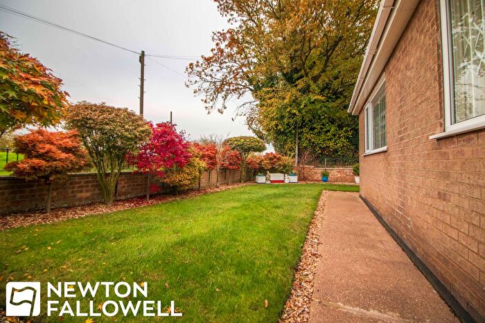 2 Bedroom Bungalow For Sale In Little Walk, East Stockwith, DN21
