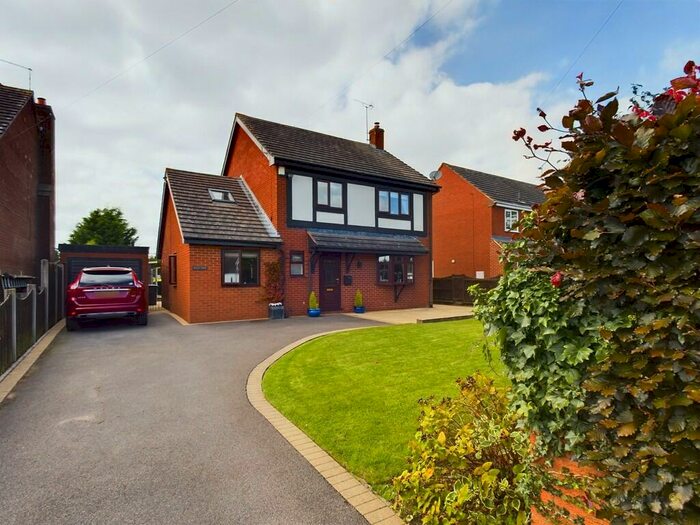 4 Bedroom Detached House For Sale In Uttoxeter Road, Kingstone, ST14