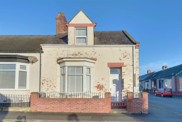 3 Bedroom Cottage For Sale In Cardwell Street, Roker, Sunderland, SR6