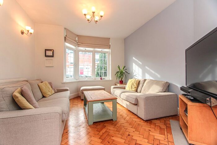 3 Bedroom Terraced House For Sale In Church Road, Watford, WD17