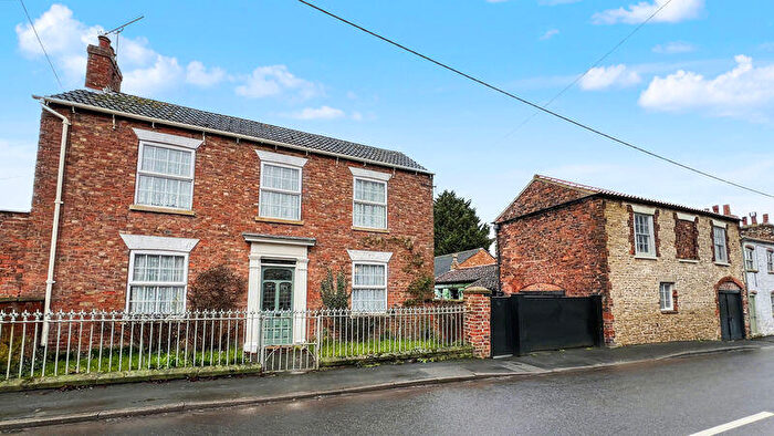 3 Bedroom Property For Sale In West Street, Winterton, DN15