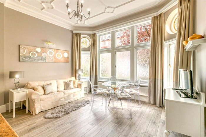 1 Bedroom Apartment For Sale In Frognal, Hampstead, NW3