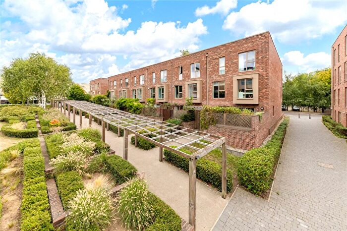 5 Bedroom House To Rent In Harrison Drive, Cambridge, CB2