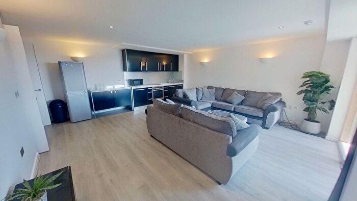 2 Bedroom Flat To Rent In Whitehall Waterfront Riverside Way, Leeds City Centre, LS1
