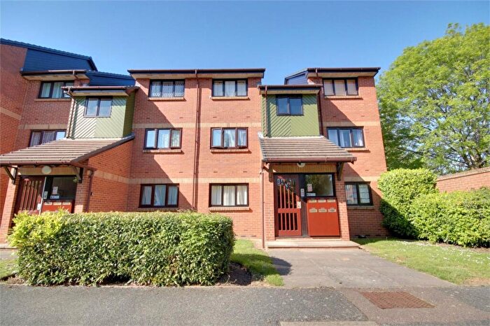 1 Bedroom Flat For Sale In Maltby Drive, Enfield, EN1