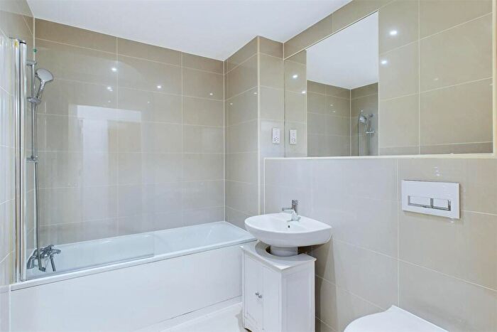 1 Bedroom Flat To Rent In Greenhill Way, Harrow On The Hill, HA1