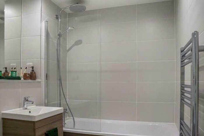 2 Bedroom Apartment To Rent In Daw Bank, Stockport, Greater Manchester, SK3