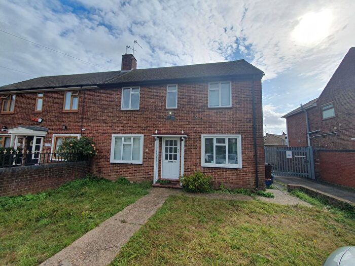 4 Bedroom Semi-Detached House To Rent In Southall, Middlesex, UB2