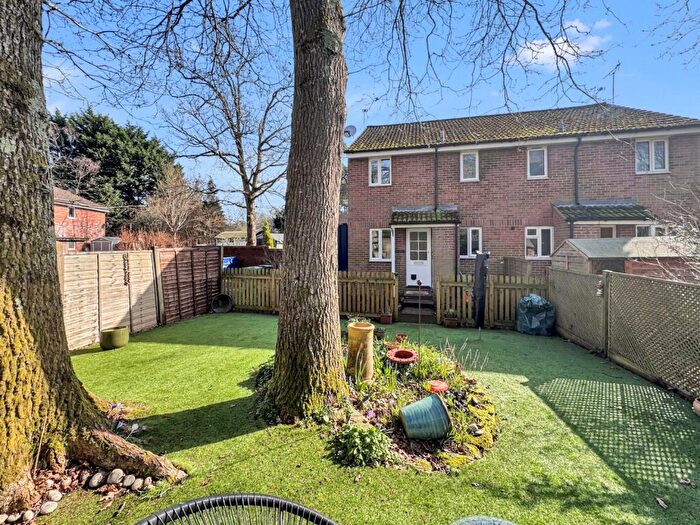 1 Bedroom Cluster House For Sale In Kent Road, Whitehill, Bordon, Hampshire, GU35