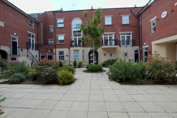 2 Bedroom Flat To Rent In Golden Lion Court, Redcliffe Street, City Centre, BS1