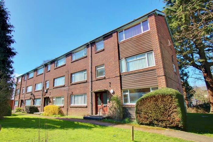 1 Bedroom Ground Flat To Rent In Radstock Road, Woolston, SO19