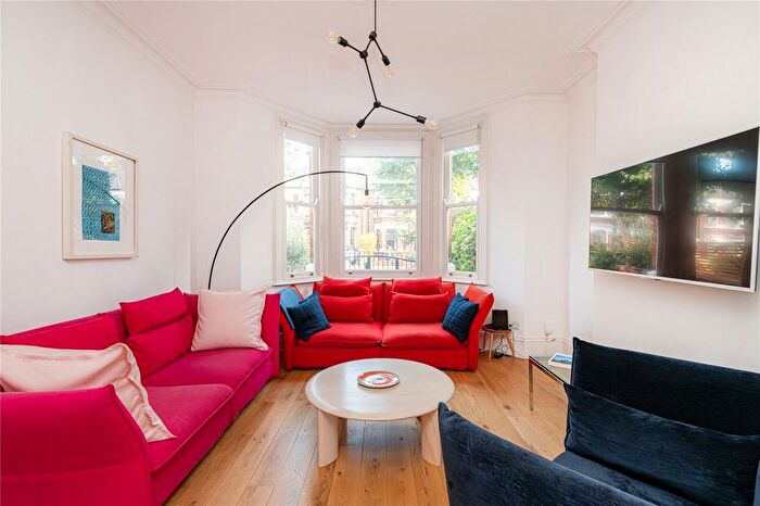 4 Bedroom Detached House To Rent In Barlby Road, Notting Hill, London, W10