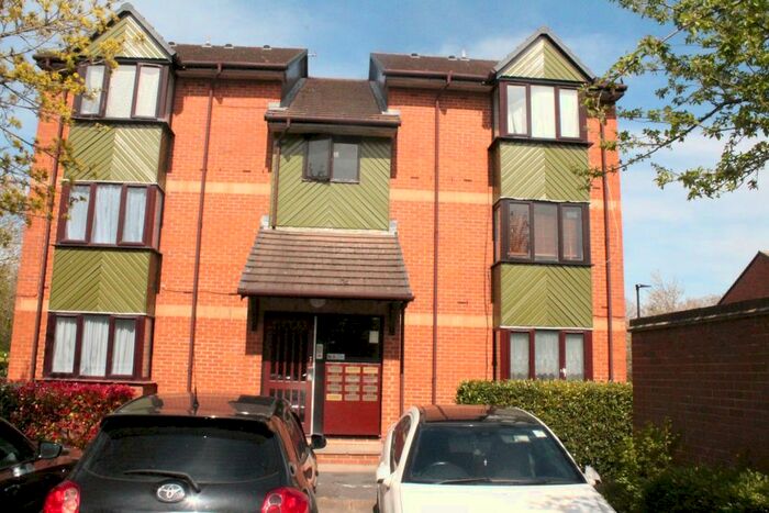 1 Bedroom Studio To Rent In Maltby Drive, Enfield, EN1