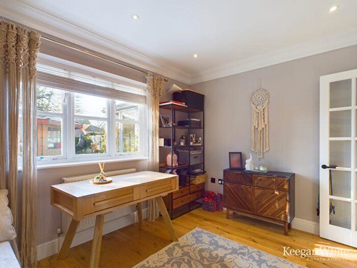 5 Bedroom Detached House For Sale In Hollybrook Way - Detached With Annex, HP13