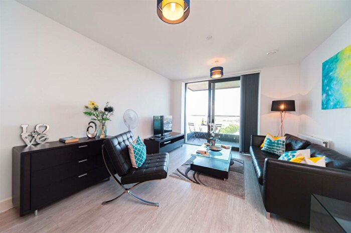 2 Bedroom Apartment To Rent In Connaught Heights, Silvertown, E16