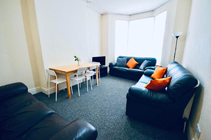 7 Bedroom House To Rent In Hawarden Avenue, Liverpool, L17