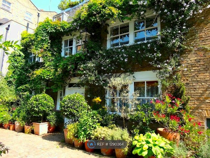 Studio To Rent In Southwick Mews, London W2