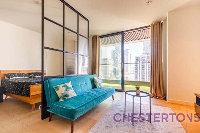 Flat To Rent In Bagshaw Building, Wards Place, E14