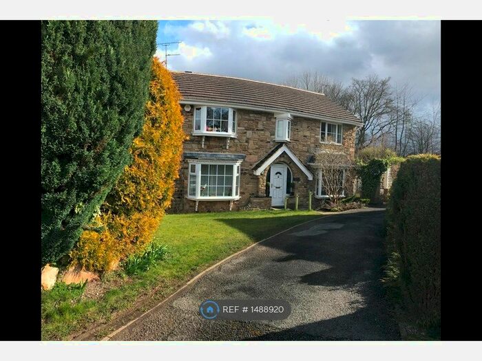 5 Bedroom Detached House To Rent In East Causeway Vale, Leeds, LS16