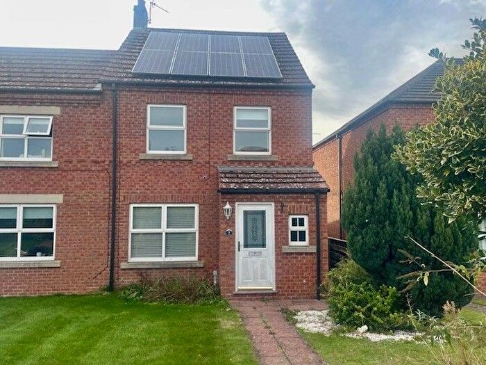 3 Bedroom Semi-Detached House To Rent In Gilling Way, Malton, YO17