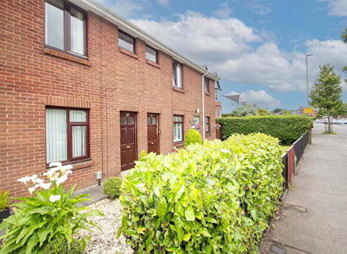 2 Bedroom Apartment / Flats For Sale In Apt B, Glen Road, Belfast, BT11