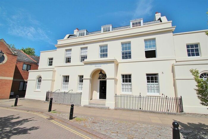 2 Bedroom Flat To Rent In Lower Square, Isleworth, TW7