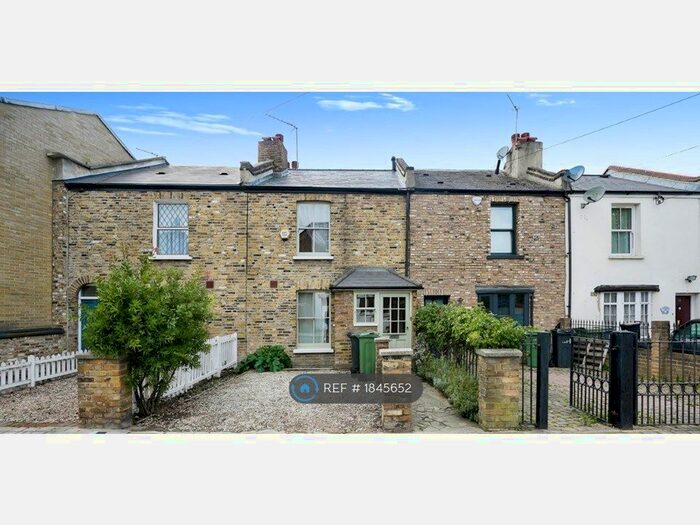 2 Bedroom Terraced House To Rent In Lyham Road, Clapham Park, SW2