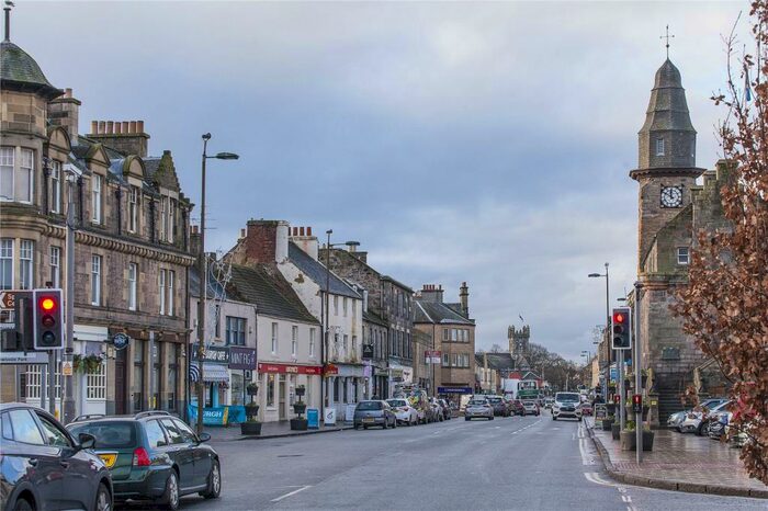 3 Bedroom Apartment To Rent In High Street, Musselburgh, East Lothian, EH21