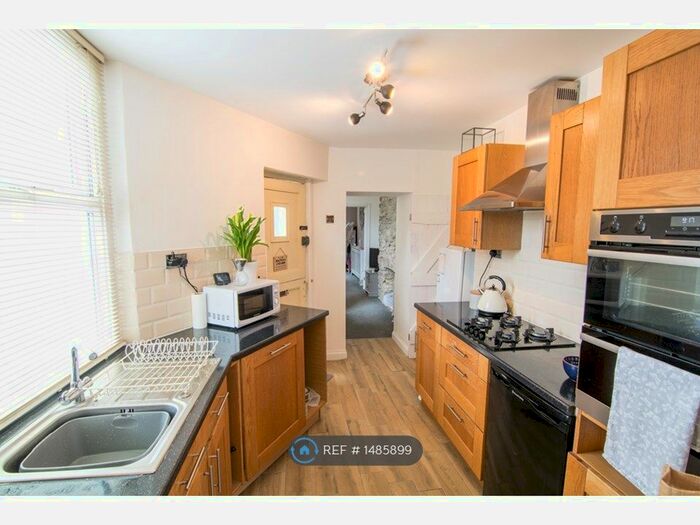 1 Bedroom Flat To Rent In Devonshire Terrace, Truro, TR1