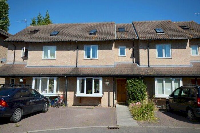 4 Bedroom Property To Rent In St. Georges Court, Cambridge, CB24