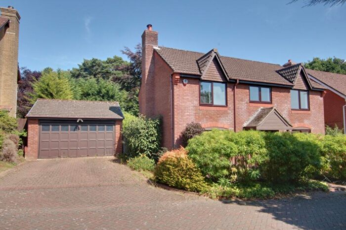 4 Bedroom Detached House For Sale In Rownhams, Southampton, SO16